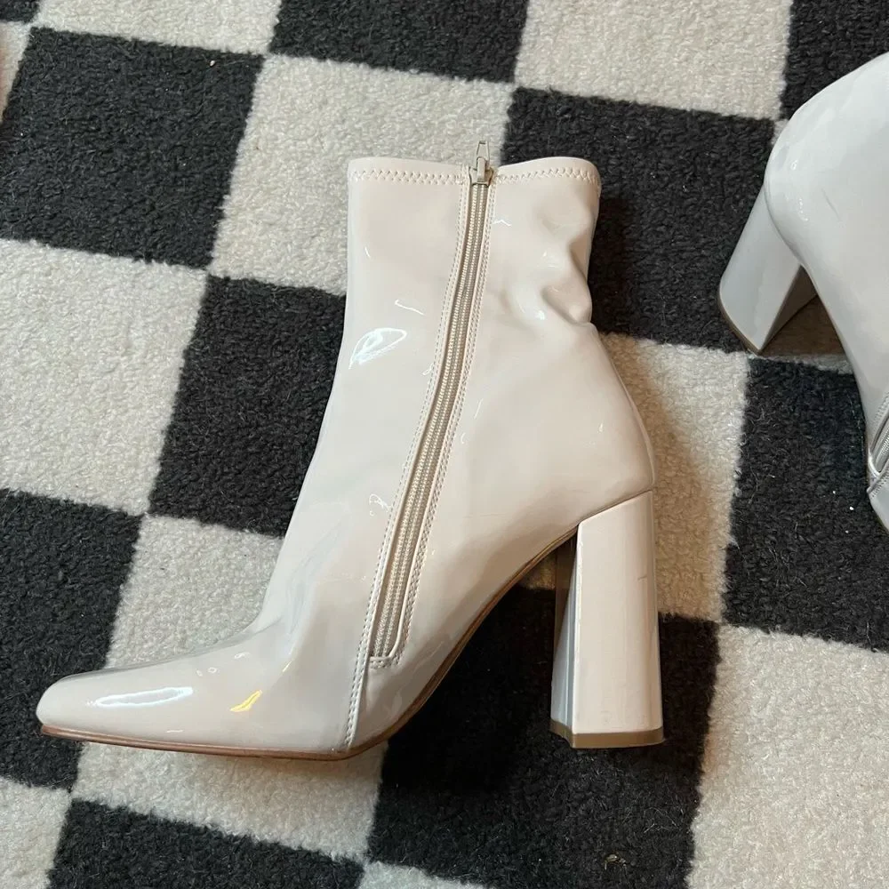 Steve Madden Lynden sock boot